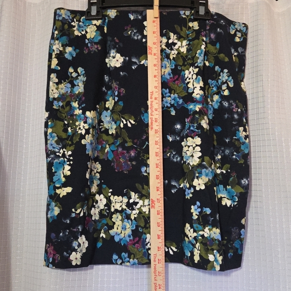 SOLD OUY j. Jill Floral Print Women's Ponte Knit Pencil Skirt Sz Large - Picture 3 of 8